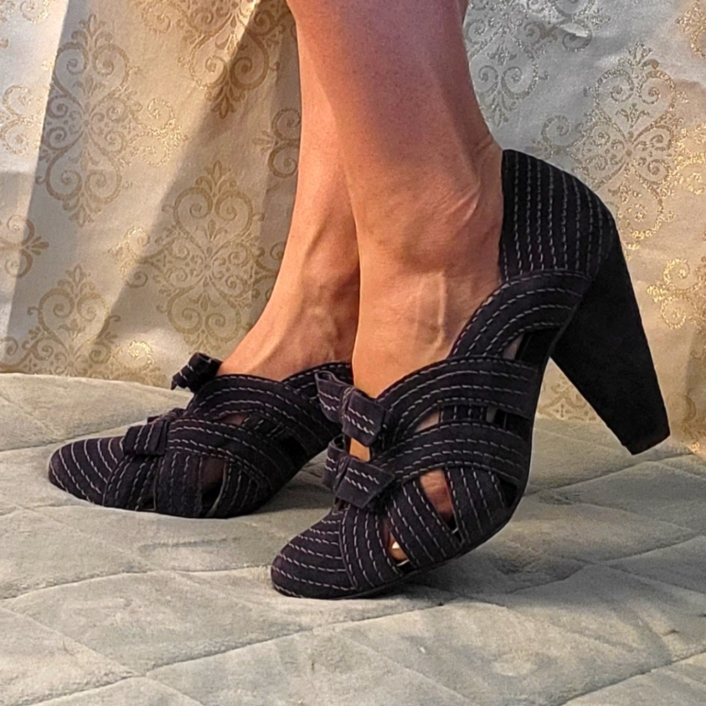Blue Suede Seychelles Heels, 8